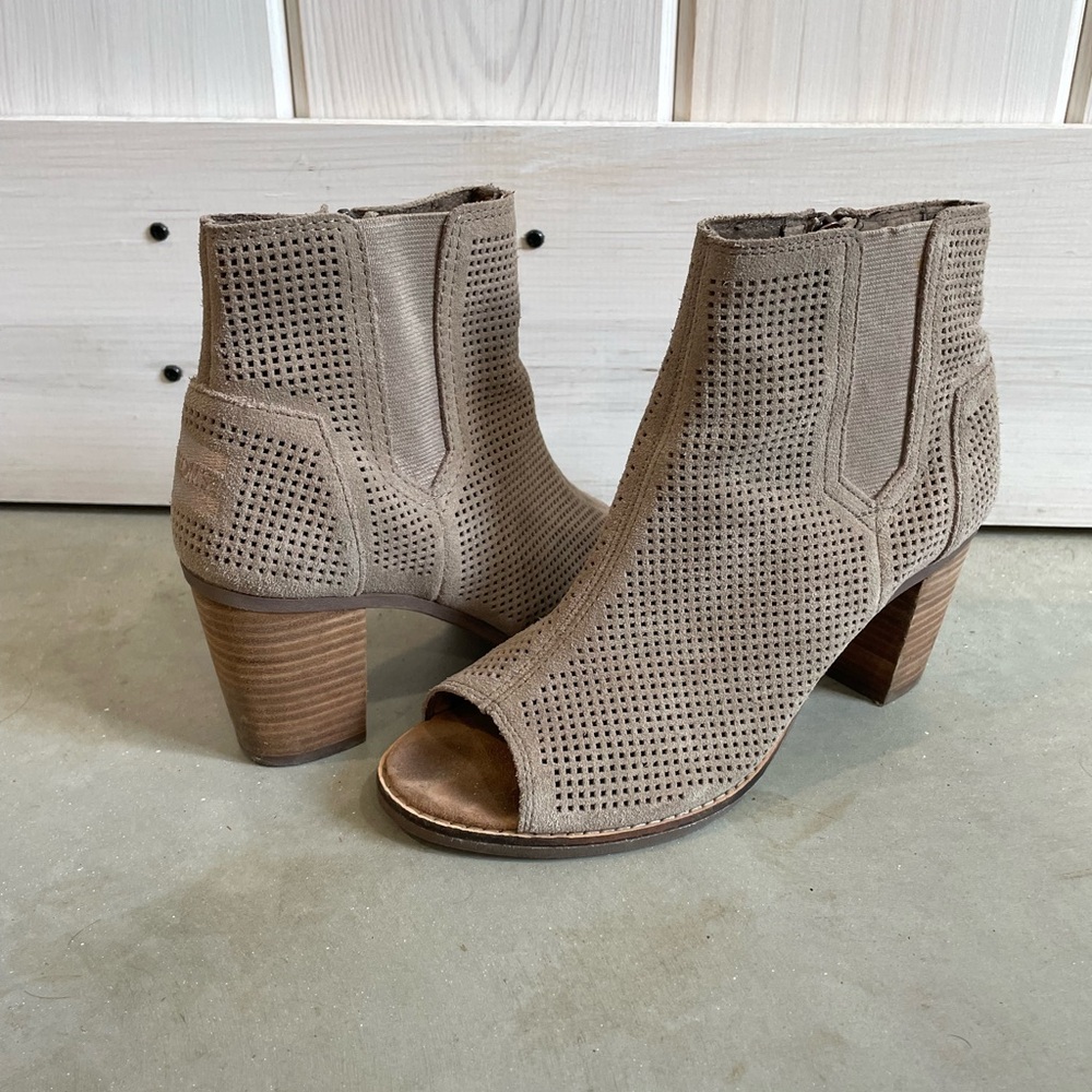 Toms Women's Tan Peep-Toe Ankle Boots